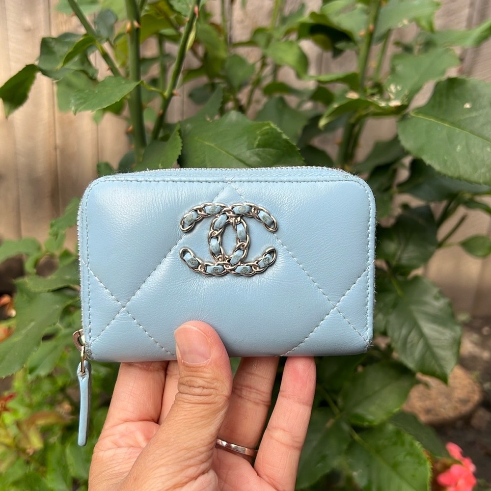 Chanel 19 Zip Coin Purse Baby blue lambskin